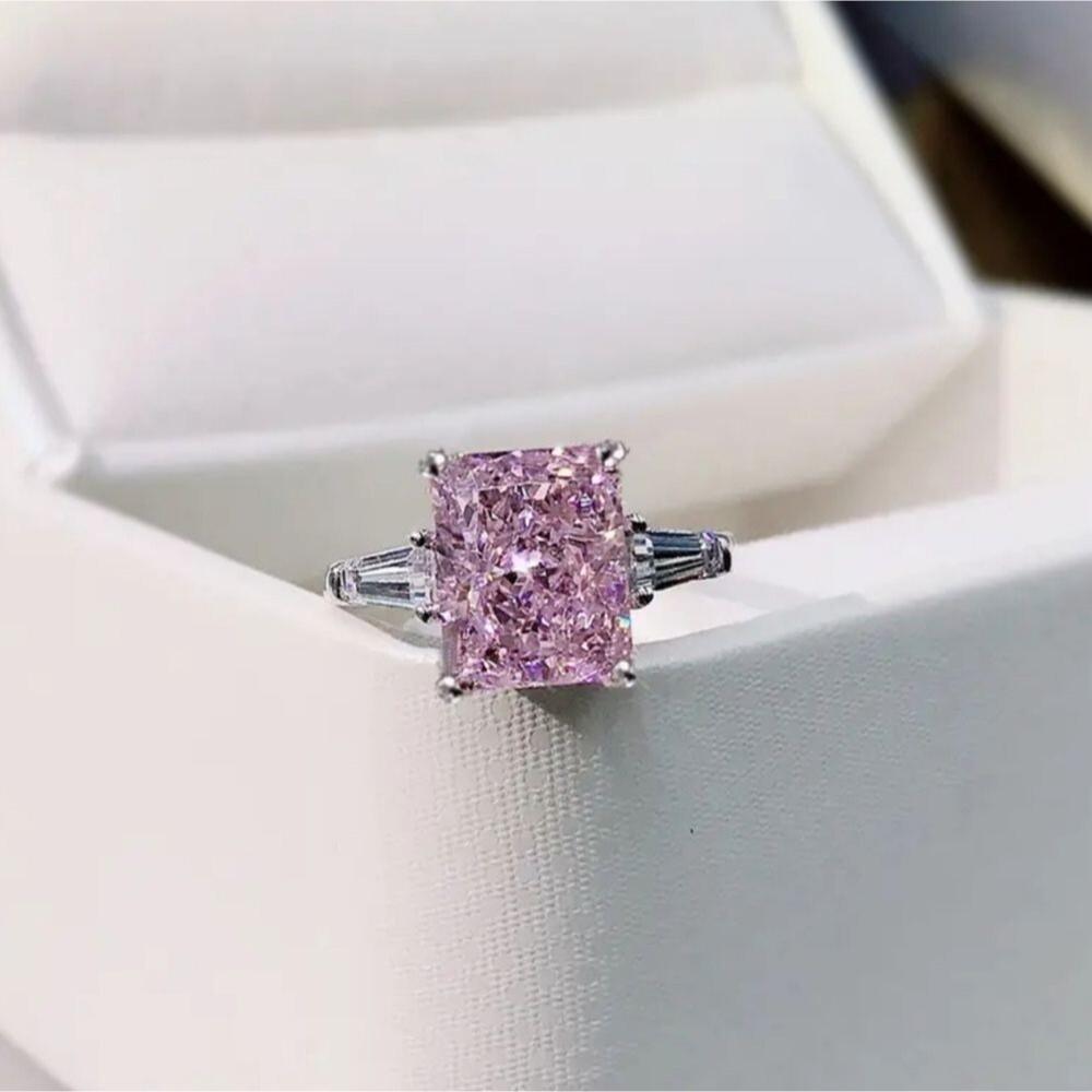 Pink baguette zircon fashion ring size 9